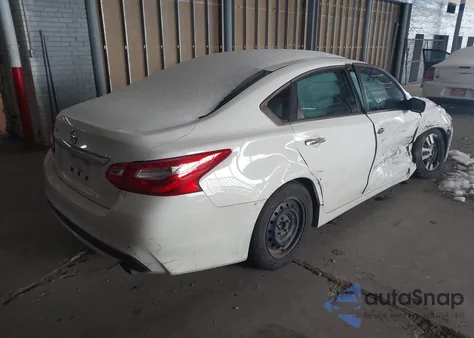 2016 Nissan Altima 2.5 из США, поврежденный, VIN 1N4AL3AP3GC205089